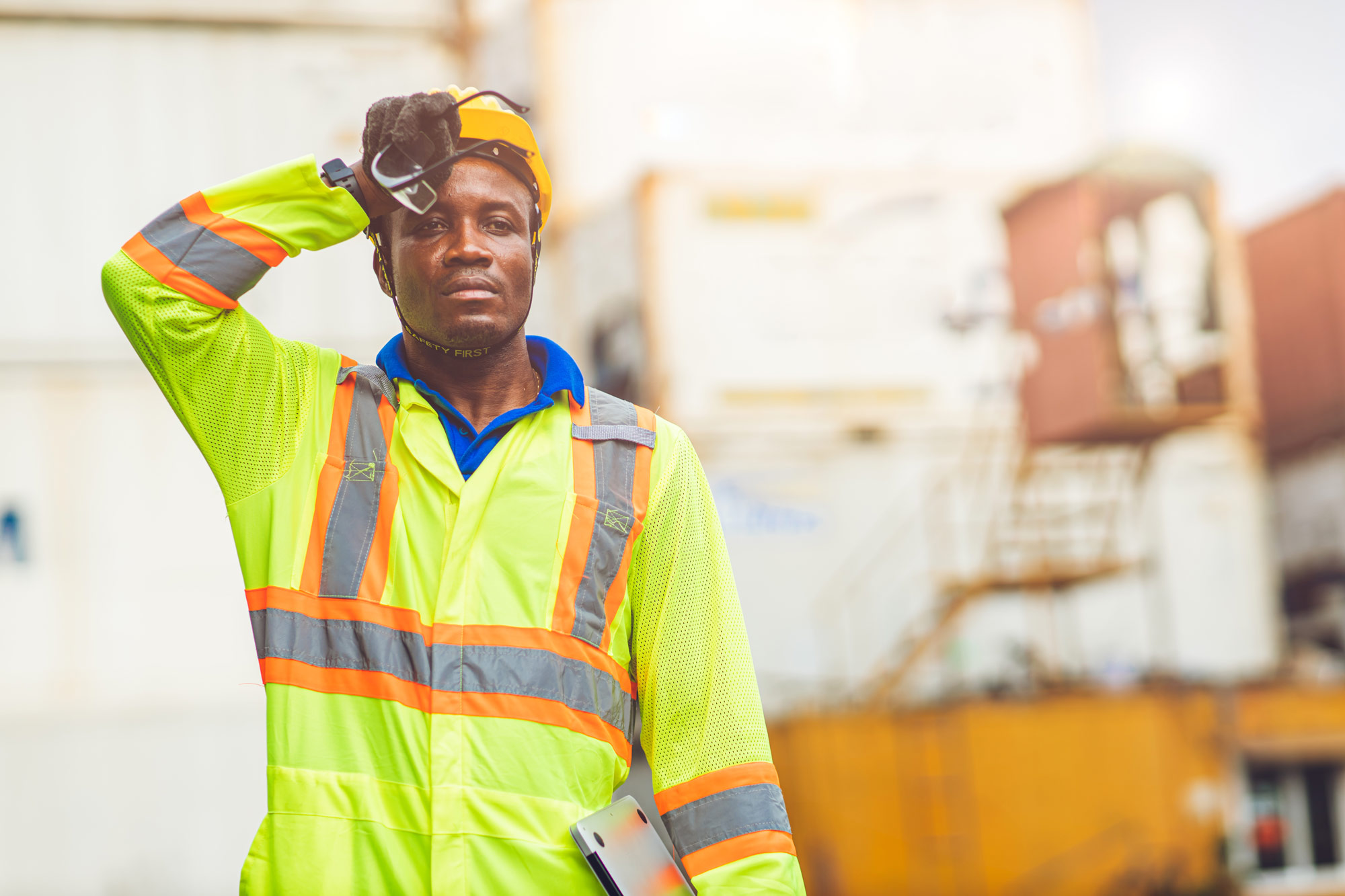 construction worker experiencing heat stress