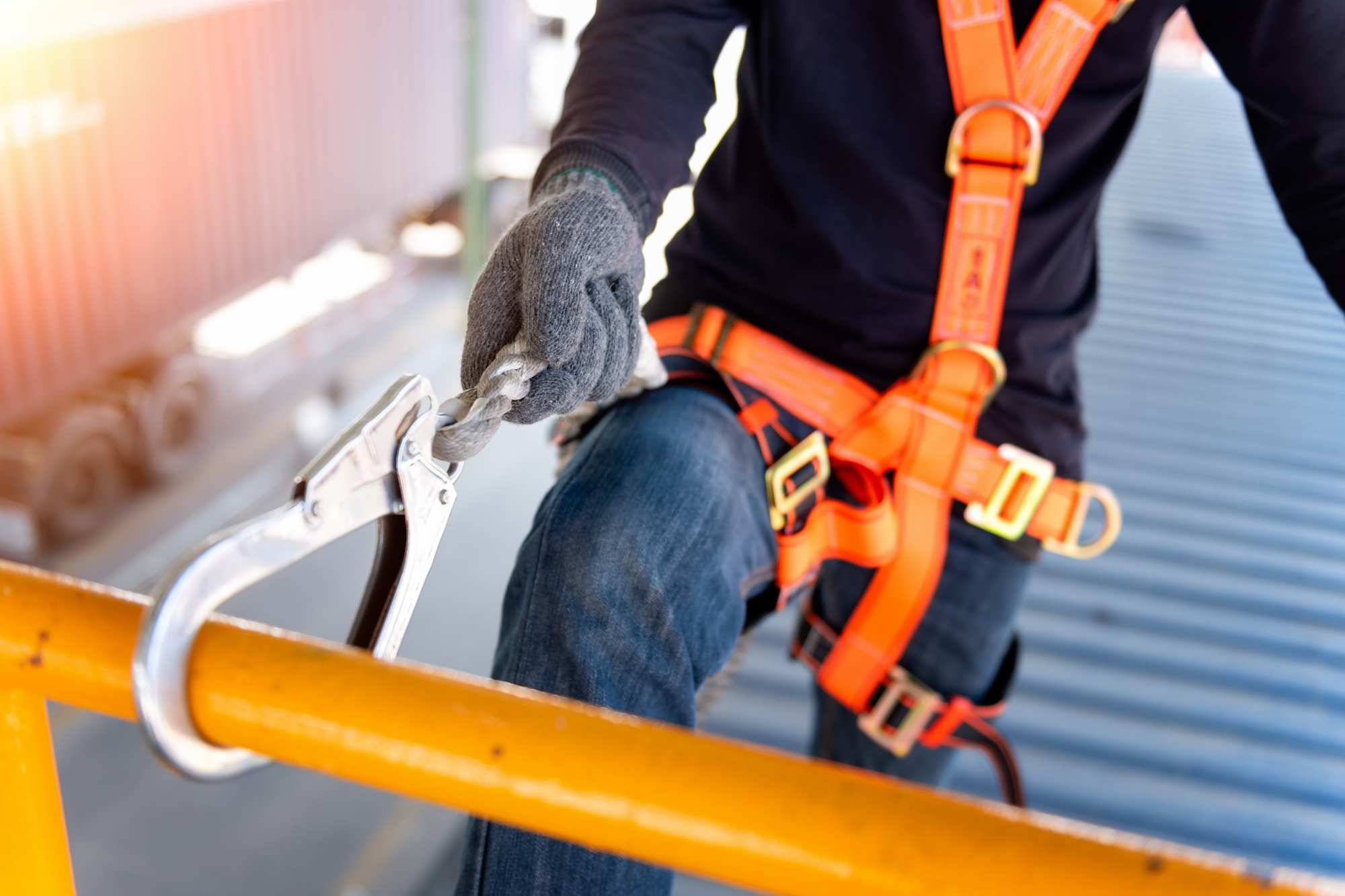 worker using fall protection