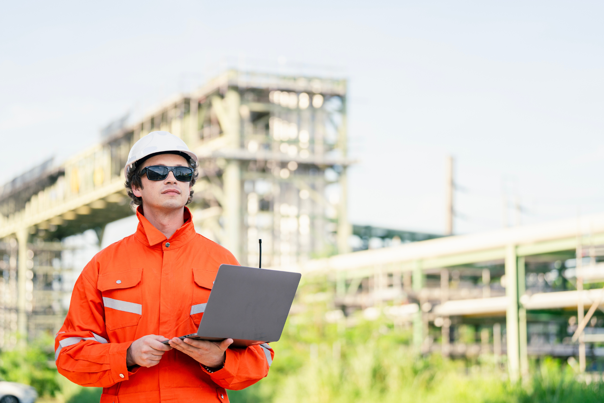 worker performing a voluntary environmental audit