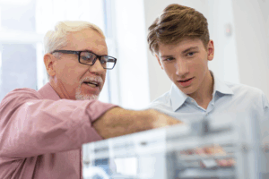 mentor and intern working together